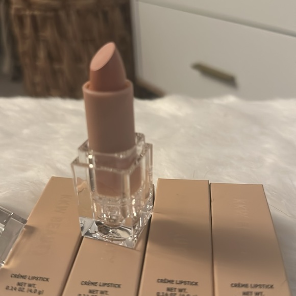 KKW Beauty crème lipstick - Picture 3 of 4